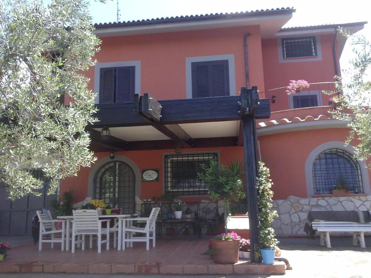 La Tana Delle Stelle B&B Di Charme E Relax 法拉因萨比纳 外观 照片