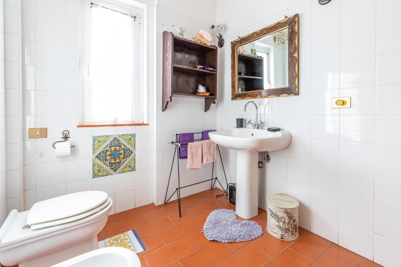 La Tana Delle Stelle B&B Di Charme E Relax 法拉因萨比纳 外观 照片